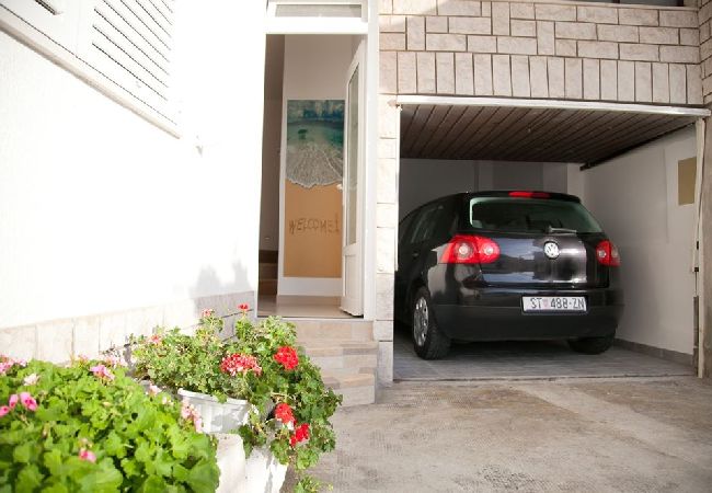 Appartamento a Duce - Appartamento in Duće con vista mare, terrazzo, Climatizzazione, WIFI (3425-10) Appartamento a Duce - Appartamento in Duće con vista mare, terrazzo, Climatizzazione, WIFI (3425-10)