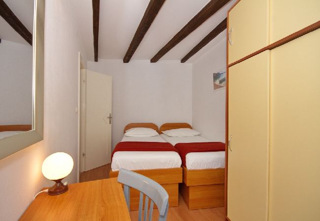 Appartamento a Pisak - Appartamento in Pisak con vista mare, terrazzo, Climatizzazione, WIFI (153-31) Appartamento a Pisak - Appartamento in Pisak con vista mare, terrazzo, Climatizzazione, WIFI (153-31)