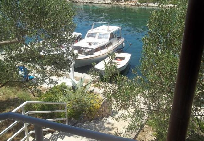 Casa a Tkon - Casa Robinson in Tuconio (Tkon) con vista mare, terrazzo, WIFI (3437-1) Casa a Tkon - Casa Robinson in Tuconio (Tkon) con vista mare, terrazzo, WIFI (3437-1)
