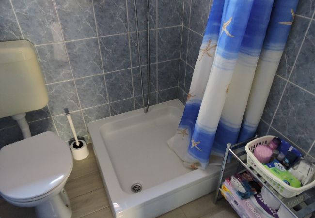 Casa a Tkon - Casa Robinson in Tuconio (Tkon) con vista mare, terrazzo, WIFI (3437-1) Casa a Tkon - Casa Robinson in Tuconio (Tkon) con vista mare, terrazzo, WIFI (3437-1)