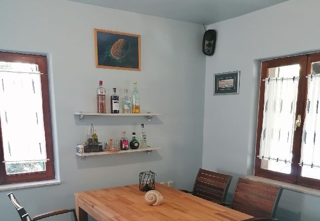 Casa a Tkon - Casa Robinson in Tuconio (Tkon) con vista mare, terrazzo, WIFI (3437-1) Casa a Tkon - Casa Robinson in Tuconio (Tkon) con vista mare, terrazzo, WIFI (3437-1)