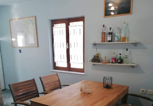 Casa a Tkon - Casa Robinson in Tuconio (Tkon) con vista mare, terrazzo, WIFI (3437-1) Casa a Tkon - Casa Robinson in Tuconio (Tkon) con vista mare, terrazzo, WIFI (3437-1)