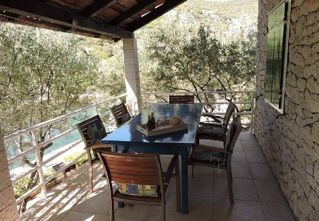 Casa a Tkon - Casa Robinson in Tuconio (Tkon) con vista mare, terrazzo, WIFI (3437-1) Casa a Tkon - Casa Robinson in Tuconio (Tkon) con vista mare, terrazzo, WIFI (3437-1)