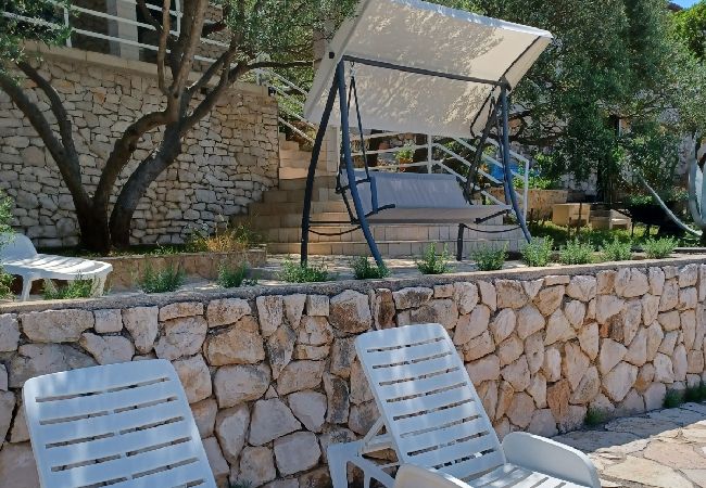 Casa a Tkon - Casa Robinson in Tuconio (Tkon) con vista mare, terrazzo, WIFI (3437-1) Casa a Tkon - Casa Robinson in Tuconio (Tkon) con vista mare, terrazzo, WIFI (3437-1)