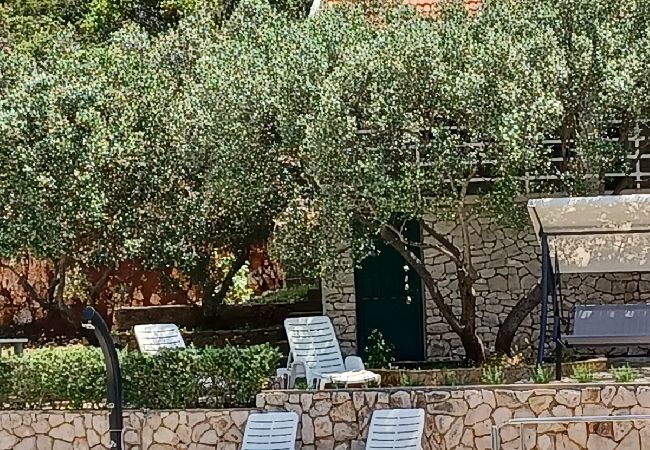 Casa a Tkon - Casa Robinson in Tuconio (Tkon) con vista mare, terrazzo, WIFI (3437-1) Casa a Tkon - Casa Robinson in Tuconio (Tkon) con vista mare, terrazzo, WIFI (3437-1)