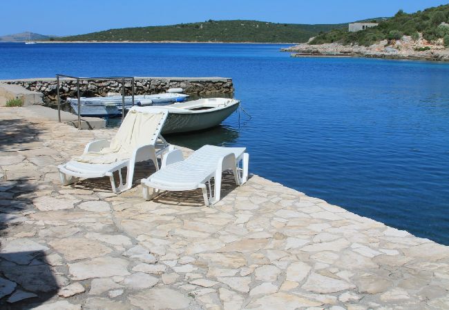 Casa a Tkon - Casa Robinson in Tuconio (Tkon) con vista mare, terrazzo, WIFI (3437-1) Casa a Tkon - Casa Robinson in Tuconio (Tkon) con vista mare, terrazzo, WIFI (3437-1)