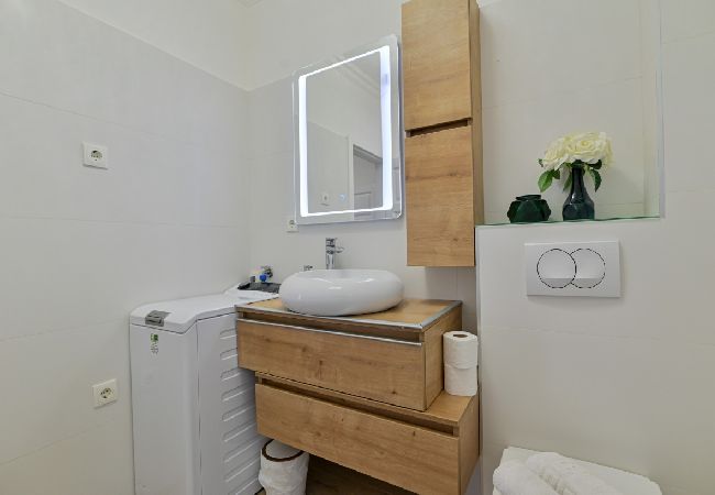 Appartamento a Trogir - Appartamento in Traù (Trogir) con vista mare, terrazzo, Climatizzazione, WIFI (3459-2) Appartamento a Trogir - Appartamento in Traù (Trogir) con vista mare, terrazzo, Climatizzazione, WIFI (3459-2)