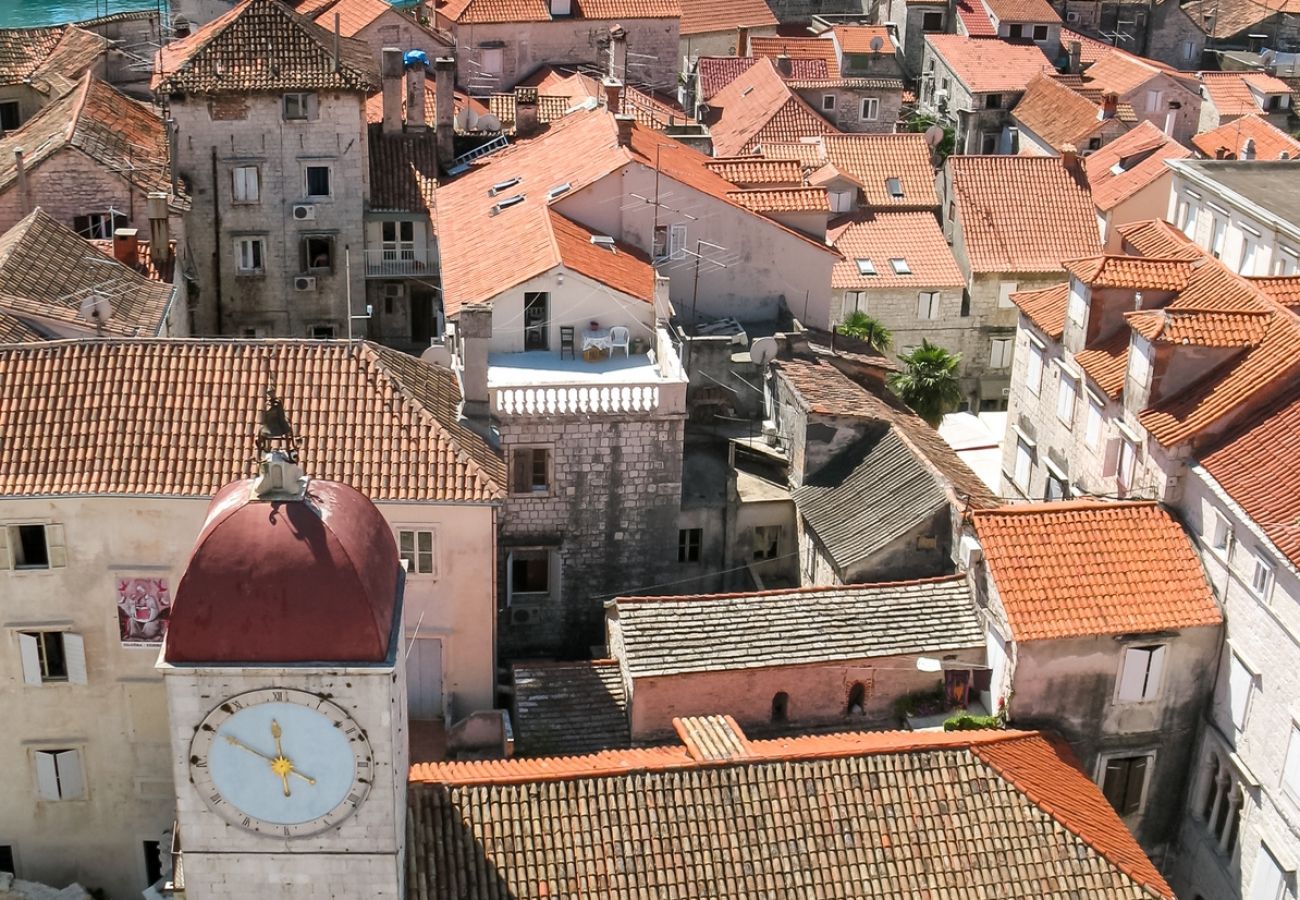 Appartamento a Trogir - Appartamento in Traù (Trogir) con vista mare, terrazzo, Climatizzazione, WIFI (3459-2)