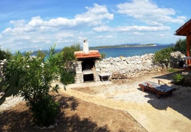 Casa a Tkon - Casa Robinson in Žižanj con vista mare, terrazzo (3469-1) Casa a Tkon - Casa Robinson in Žižanj con vista mare, terrazzo (3469-1)