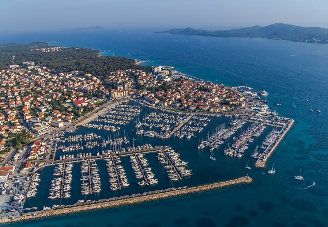 Affitto per camere a Pakoštane - Camera in Pacostiane (Pakostane) con vista mare, balcone, Climatizzazione, WIFI (3475-6)