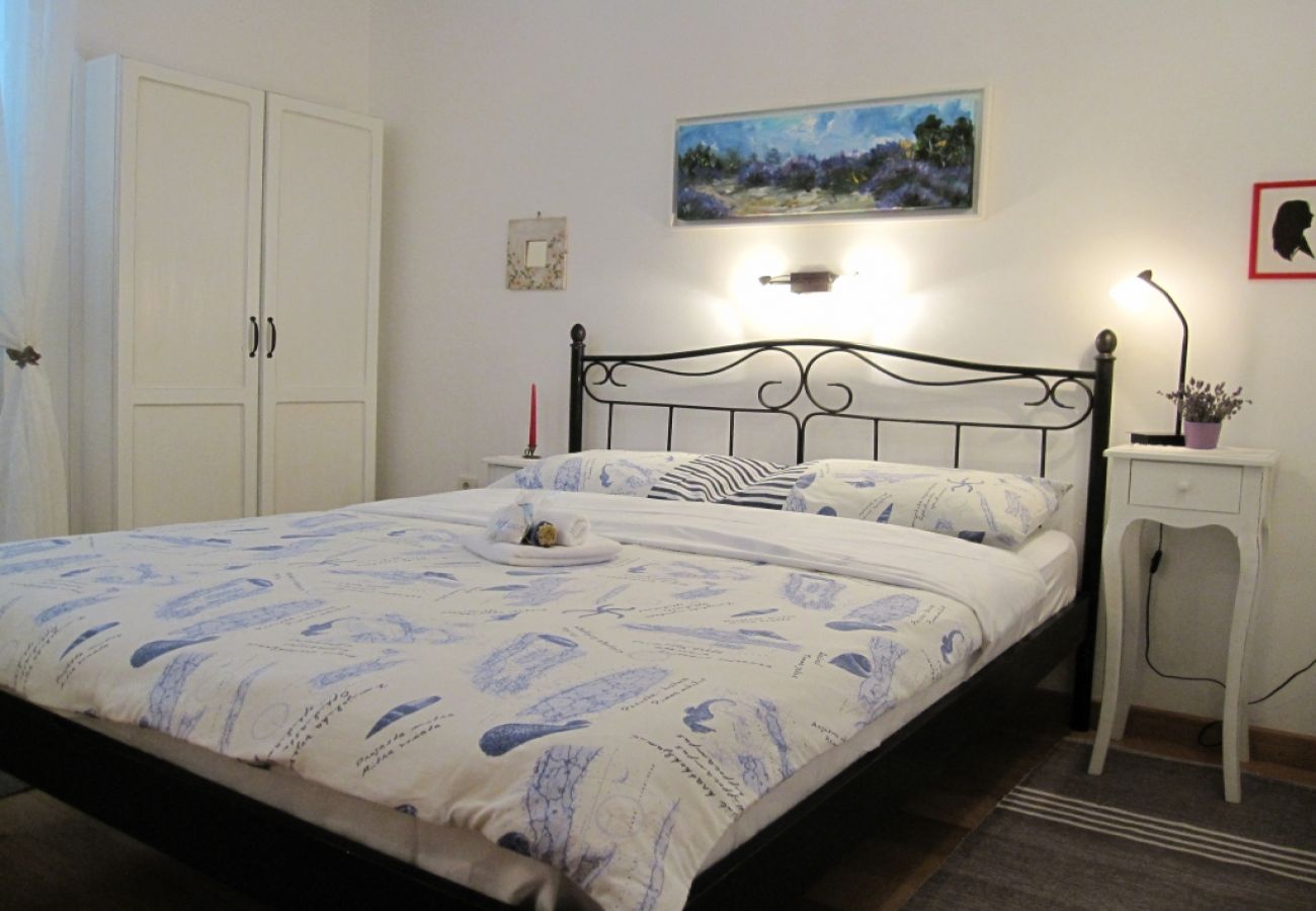 Casa a Sumartin - Casa di vacanza in Sumartin con vista mare, balcone, Climatizzazione, WIFI (626-1)