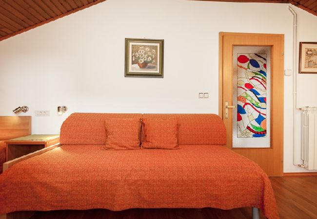 Appartamento a Rovinj - Appartamento in Rovigno (Rovinj) con balcone, Climatizzazione, WIFI, Lavatrice (3482-4) Appartamento a Rovinj - Appartamento in Rovigno (Rovinj) con balcone, Climatizzazione, WIFI, Lavatrice (3482-4)