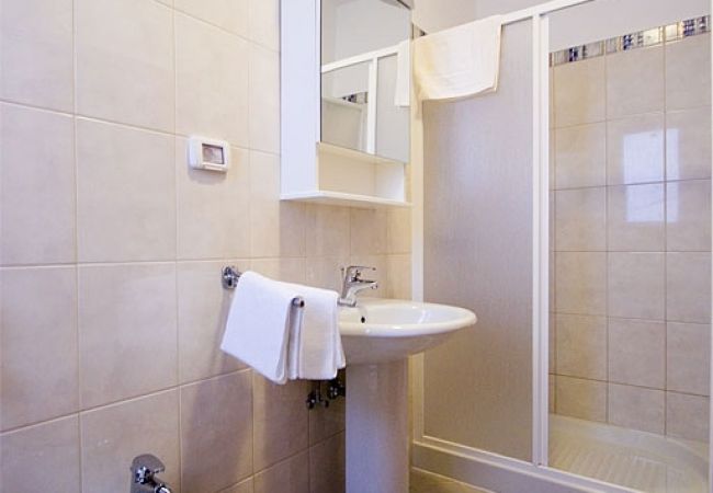 Appartamento a Rovinj - Appartamento in Rovigno (Rovinj) con vista mare, balcone, Climatizzazione, WIFI (3482-9) Appartamento a Rovinj - Appartamento in Rovigno (Rovinj) con vista mare, balcone, Climatizzazione, WIFI (3482-9)