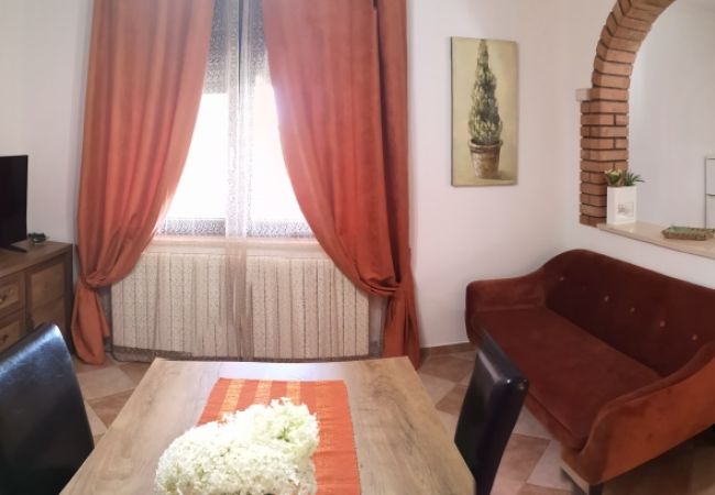 Appartamento a Rovinj - Ferienwohnung in Rovinj mit Terrasse, Klimaanlage, W-LAN (3483-4) Appartamento a Rovinj - Ferienwohnung in Rovinj mit Terrasse, Klimaanlage, W-LAN (3483-4)