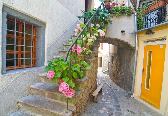 Appartamento a Baška - Appartamento a Baška con vista mare, terrazza, aria condizionata, Wi-Fi (3494-5) Appartamento a Baška - Appartamento a Baška con vista mare, terrazza, aria condizionata, Wi-Fi (3494-5)