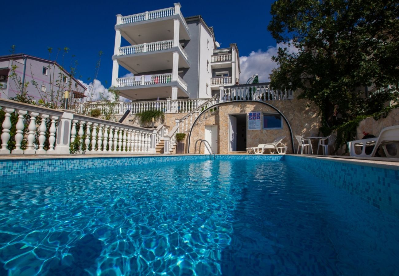 Appartamento a Crikvenica - Appartamento in Cirquenizza (Crikvenica) con vista mare, terrazzo, Climatizzazione, WIFI (3492-10)