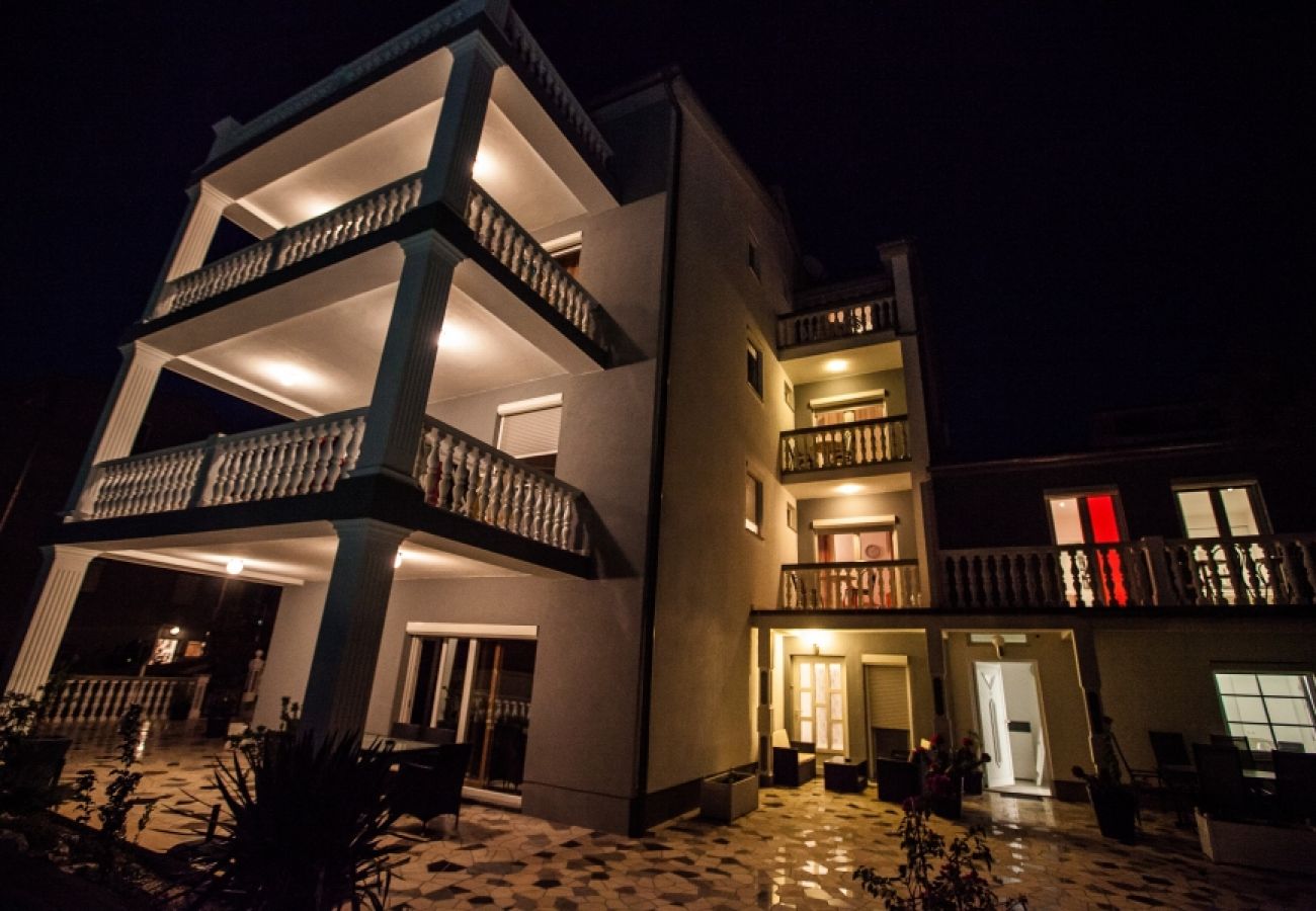 Appartamento a Crikvenica - Appartamento in Cirquenizza (Crikvenica) con vista mare, terrazzo, Climatizzazione, WIFI (3492-10)