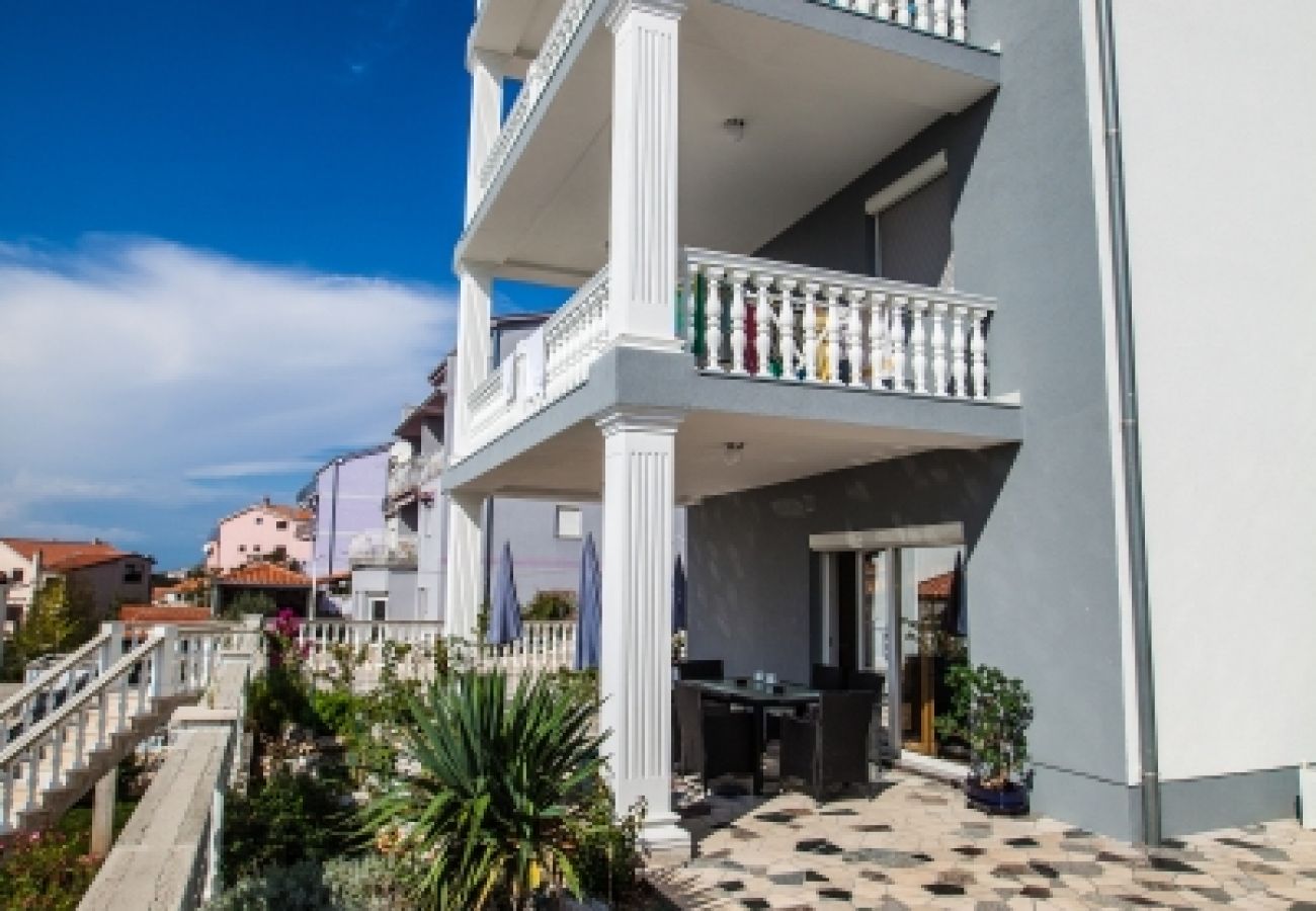 Appartamento a Crikvenica - Appartamento in Cirquenizza (Crikvenica) con vista mare, terrazzo, Climatizzazione, WIFI (3492-10)