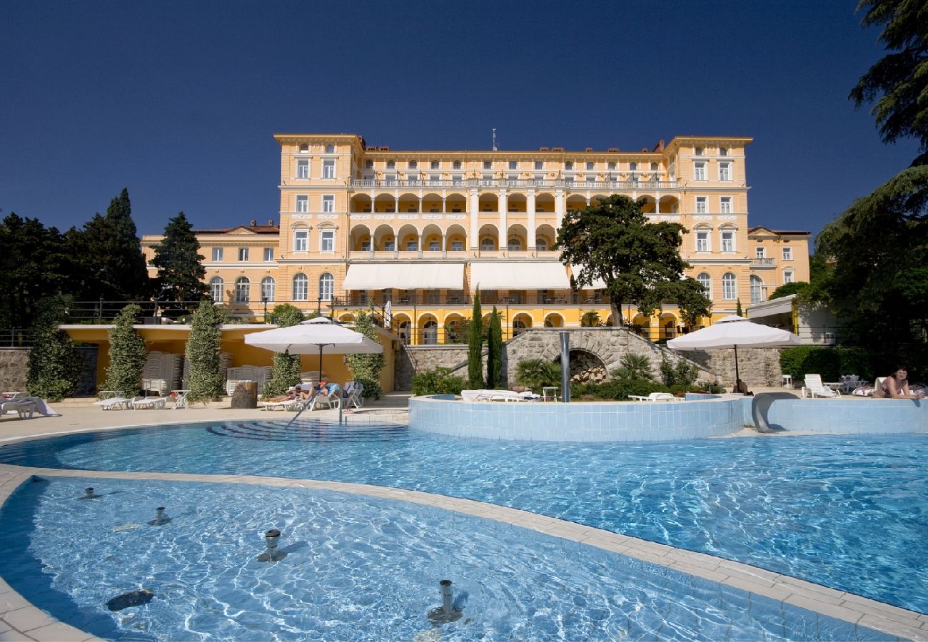 Appartamento a Crikvenica - Appartamento in Cirquenizza (Crikvenica) con vista mare, terrazzo, Climatizzazione, WIFI (3492-10)