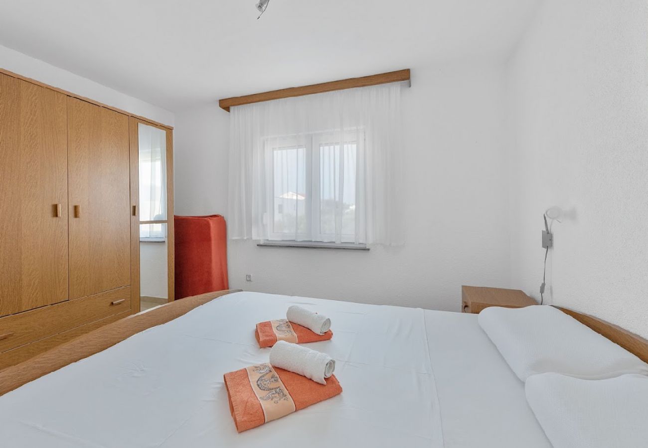 Appartamento a Sukošan - Appartamento in San Cassiano (Sukosan) con vista mare, terrazzo, Climatizzazione, WIFI (3495-3)