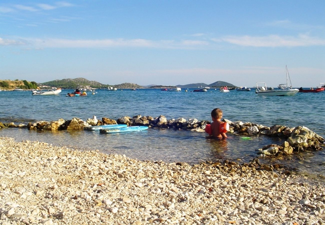 Appartamento a Pakoštane - Appartamento in Pacostiane (Pakostane) con vista mare, balcone, Climatizzazione, WIFI (3539-1)