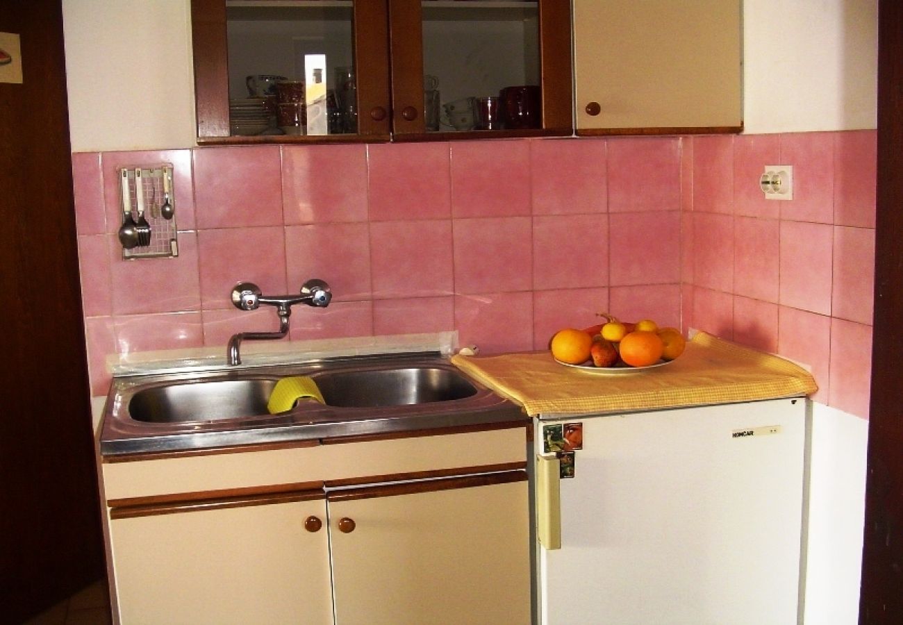 Appartamento a Pakoštane - Appartamento in Pacostiane (Pakostane) con vista mare, balcone, Climatizzazione, WIFI (3539-2)