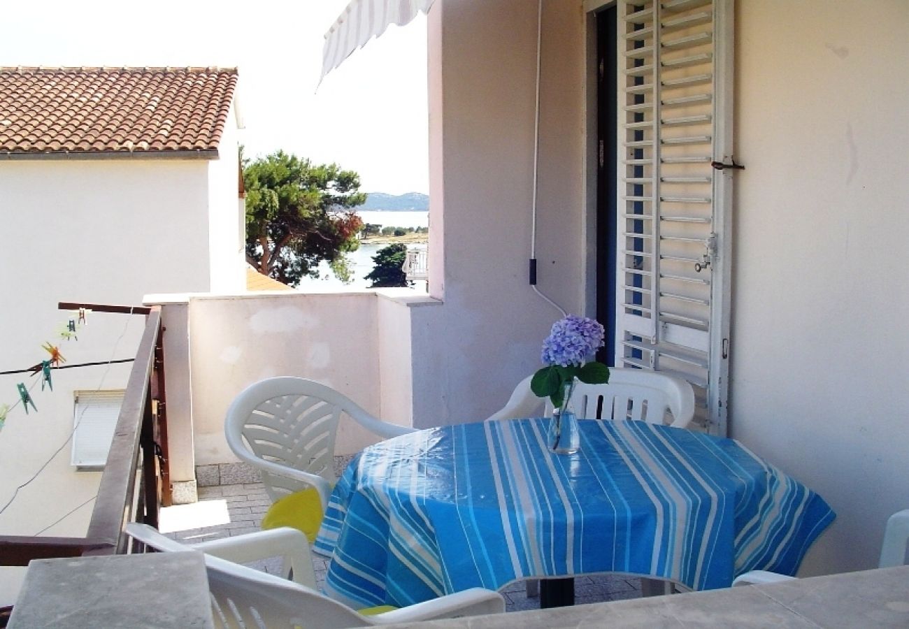 Appartamento a Pakoštane - Appartamento in Pacostiane (Pakostane) con vista mare, balcone, Climatizzazione, WIFI (3539-2)