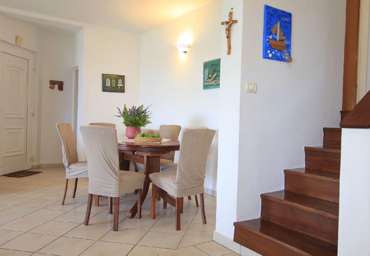 Casa a Veli Rat - Casa di vacanza in Veli Rat con vista mare, terrazzo, Climatizzazione, WIFI (3559-1)