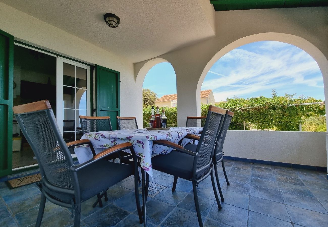 Casa a Veli Rat - Casa di vacanza in Veli Rat con vista mare, terrazzo, Climatizzazione, WIFI (3559-1)