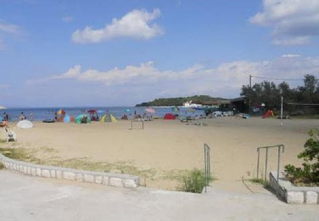 Appartamento a Lopar - Appartamento in Loparo (Lopar) con vista mare, terrazzo, WIFI (824-3) Appartamento a Lopar - Appartamento in Loparo (Lopar) con vista mare, terrazzo, WIFI (824-3)