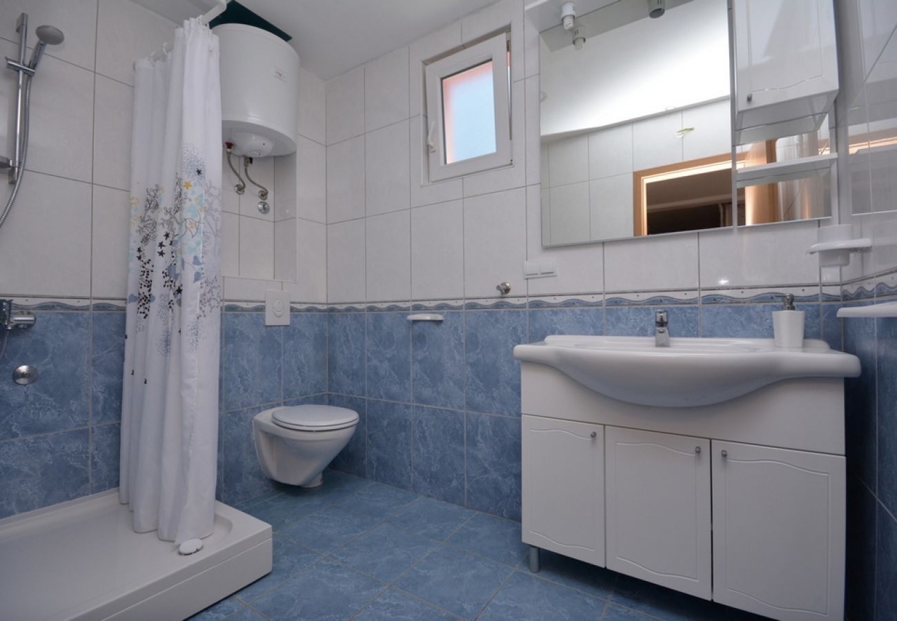 Appartamento a Žuljana - Appartamento in Žuljana con vista mare, terrazzo, Climatizzazione, WIFI (3558-3)