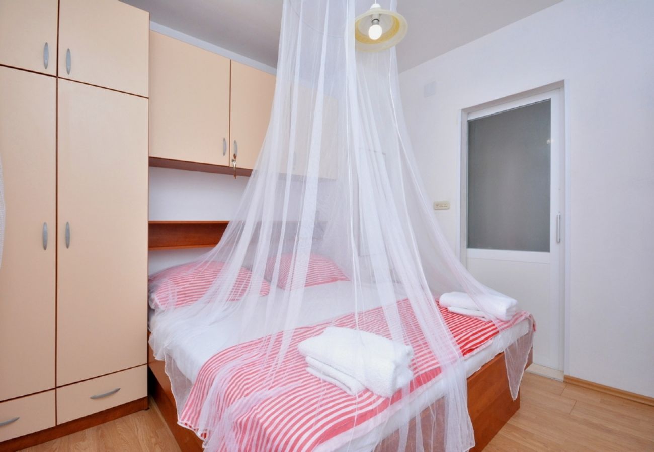 Appartamento a Žuljana - Appartamento in Žuljana con terrazzo, Climatizzazione, WIFI (3558-4)