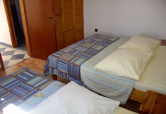 Appartamento a Sucuraj - Appartamento in San Giorgio (Sućuraj) con vista mare, balcone, Climatizzazione, WIFI (3560-2) Appartamento a Sucuraj - Appartamento in San Giorgio (Sućuraj) con vista mare, balcone, Climatizzazione, WIFI (3560-2)