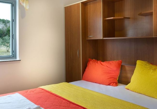 Appartamento a Novalja - Appartamento in Novaglia (Novalja) con vista mare, terrazzo, Climatizzazione, WIFI (3565-5) Appartamento a Novalja - Appartamento in Novaglia (Novalja) con vista mare, terrazzo, Climatizzazione, WIFI (3565-5)