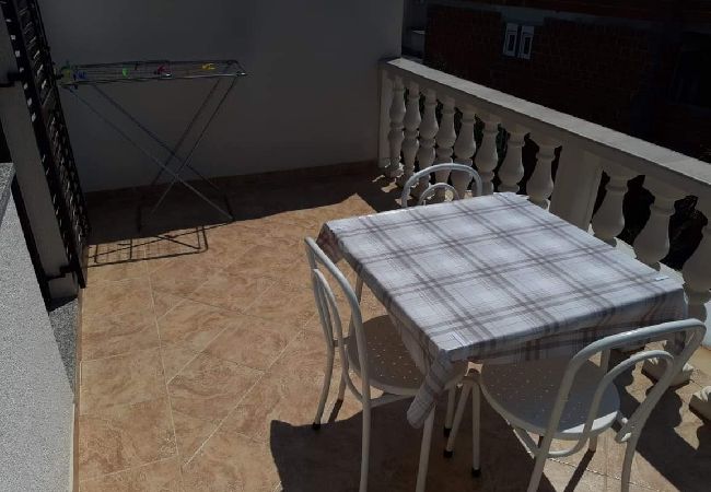 Appartamento a Novalja - Appartamento in Novaglia (Novalja) con vista mare, terrazzo, Climatizzazione, WIFI (3572-1) Appartamento a Novalja - Appartamento in Novaglia (Novalja) con vista mare, terrazzo, Climatizzazione, WIFI (3572-1)