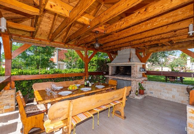 Appartamento a Privlaka - Appartamento in Brevilacqua (Privlaka) con terrazzo, Climatizzazione, WIFI, Lavatrice (821-3) Appartamento a Privlaka - Appartamento in Brevilacqua (Privlaka) con terrazzo, Climatizzazione, WIFI, Lavatrice (821-3)