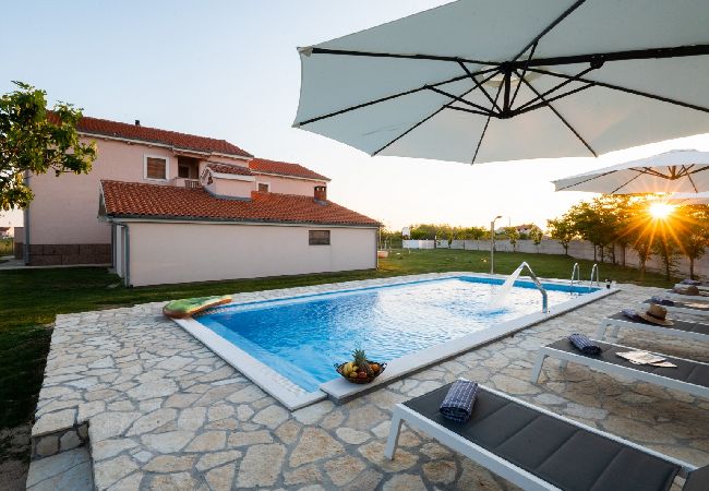Appartamento a Privlaka - Appartamento in Brevilacqua (Privlaka) con vista mare, balcone, Climatizzazione, WIFI (3598-5) Appartamento a Privlaka - Appartamento in Brevilacqua (Privlaka) con vista mare, balcone, Climatizzazione, WIFI (3598-5)