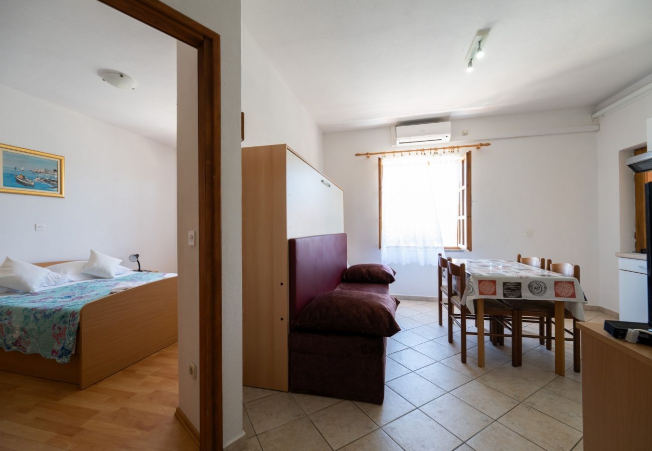 Appartamento a Privlaka - Appartamento in Brevilacqua (Privlaka) con vista mare, balcone, Climatizzazione, WIFI (3598-5)