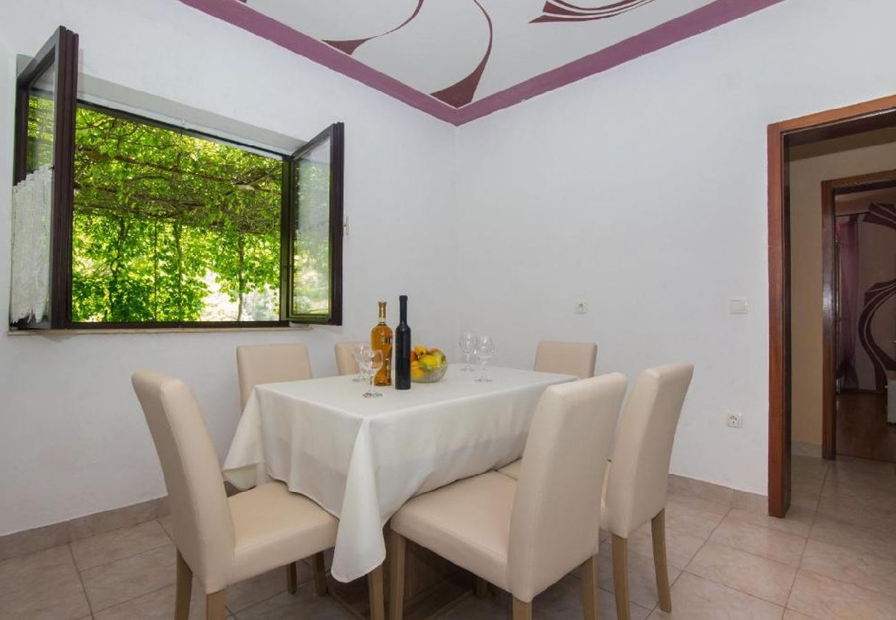 Appartamento a Jelsa - Appartamento in Gelsa (Jelsa) con balcone, Climatizzazione, WIFI (3621-1)