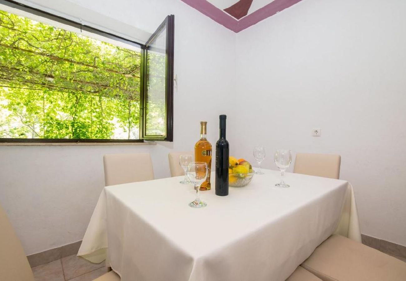 Appartamento a Jelsa - Appartamento in Gelsa (Jelsa) con balcone, Climatizzazione, WIFI (3621-1)