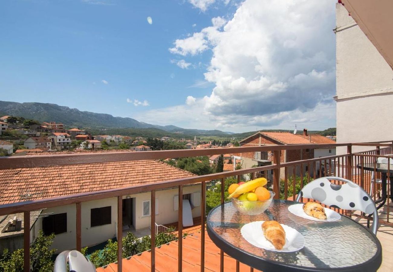 Appartamento a Jelsa - Appartamento in Gelsa (Jelsa) con balcone, Climatizzazione, WIFI (3621-1)