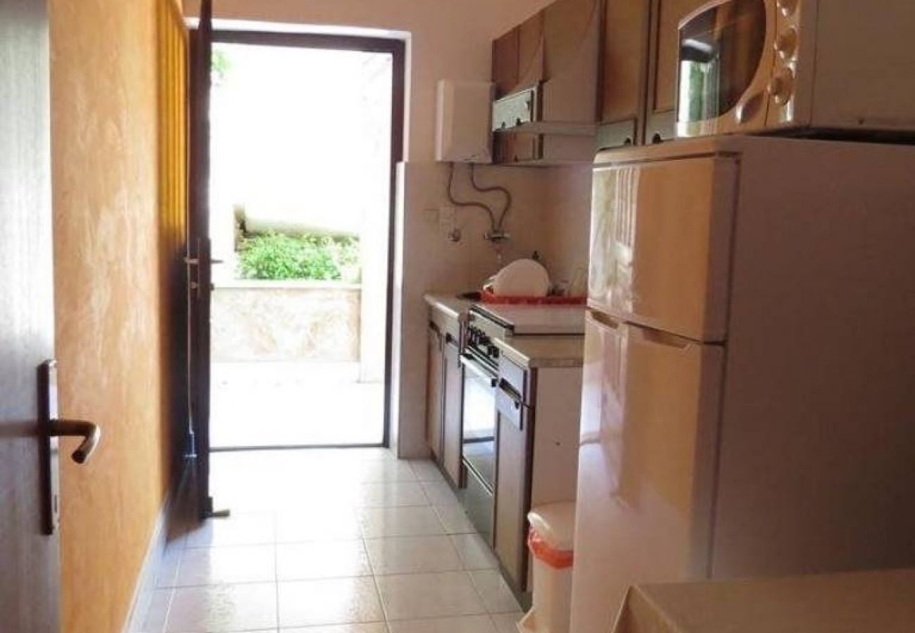 Appartamento a Jelsa - Appartamento in Gelsa (Jelsa) con terrazzo, Climatizzazione, WIFI (3621-2)