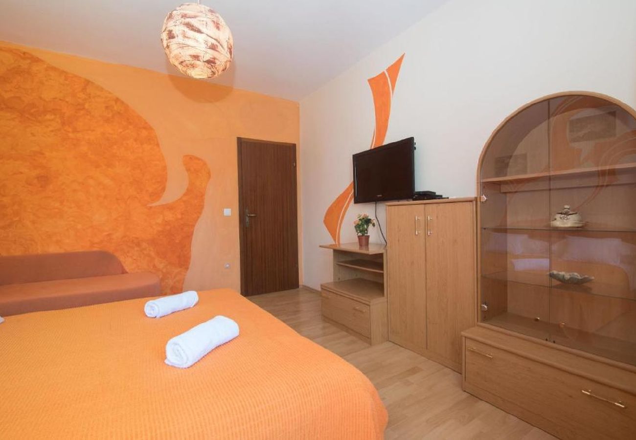 Appartamento a Jelsa - Appartamento in Gelsa (Jelsa) con terrazzo, Climatizzazione, WIFI (3621-2)