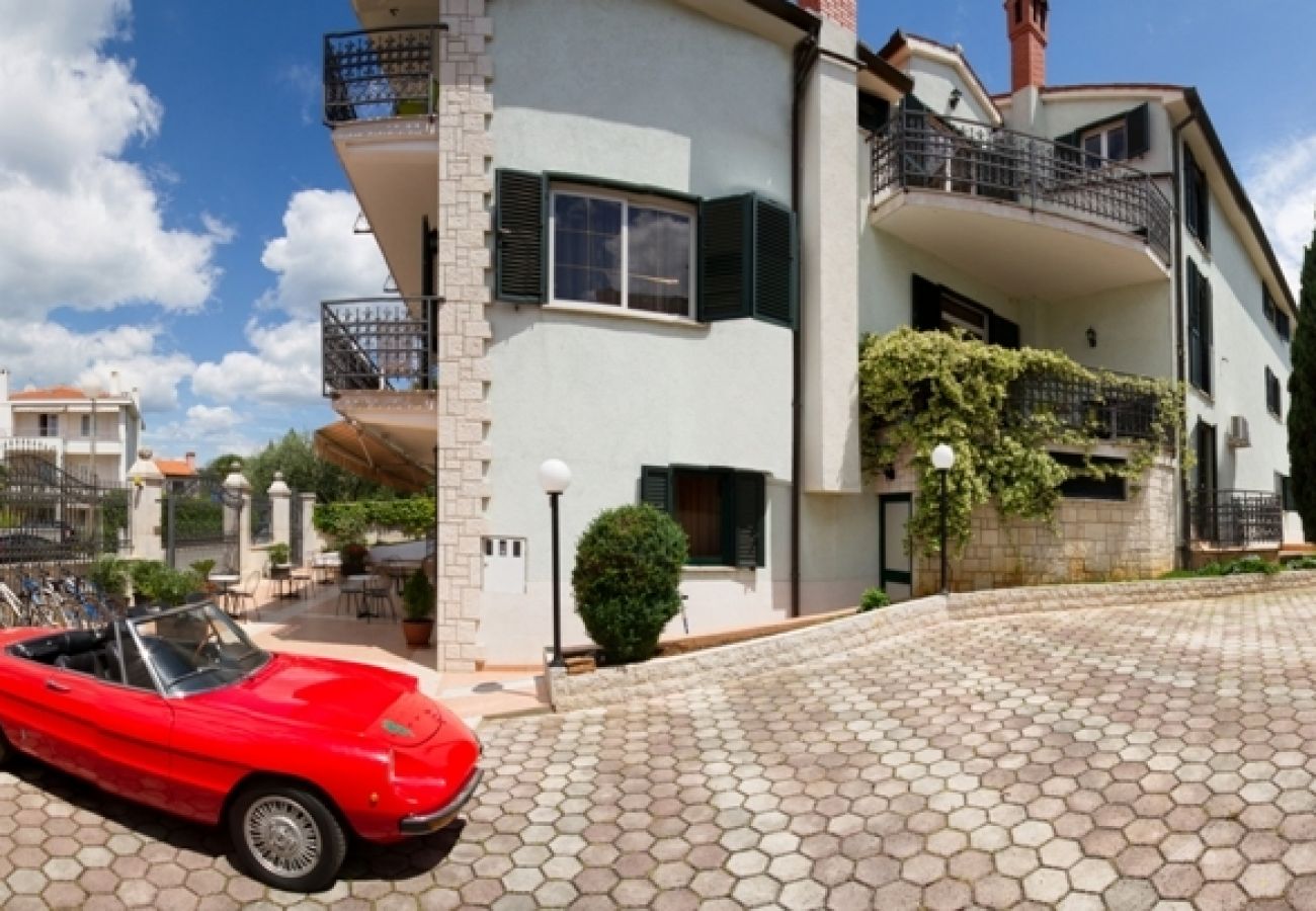 Affitto per camere a Rovinj - Camera in Rovigno (Rovinj) con balcone, Climatizzazione, WIFI (3631-2)