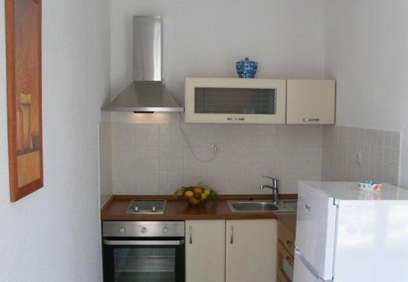 Studio a Lumbarda - Appartamento Studio in Lombarda (Lumbrada) con terrazzo, Climatizzazione, WIFI (3632-3)