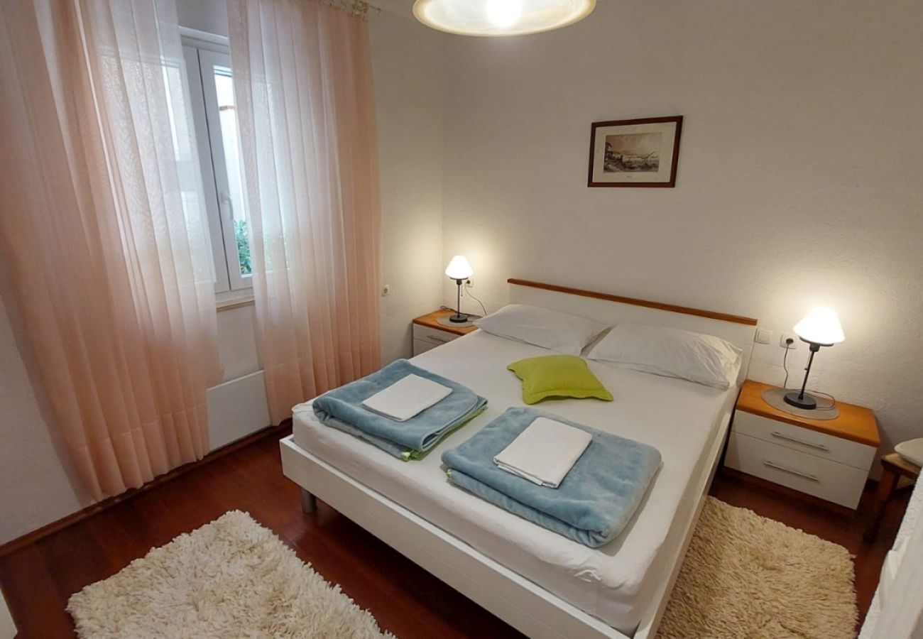 Appartamento a Bol - Appartamento in Vallo della Brazza (Bol) con vista mare, terrazzo, Climatizzazione, WIFI (3634-2)