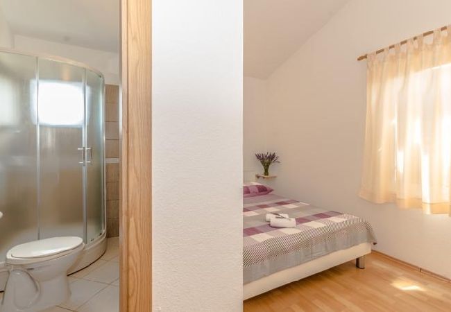 Appartamento a Privlaka - Appartamento in Brevilacqua (Privlaka) con vista mare, balcone, Climatizzazione, WIFI (667-2) Appartamento a Privlaka - Appartamento in Brevilacqua (Privlaka) con vista mare, balcone, Climatizzazione, WIFI (667-2)