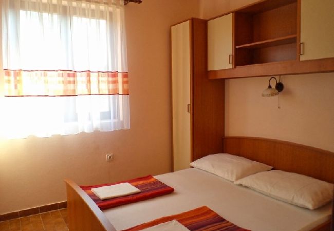 Appartamento a Rab - Appartamento in Barbat con vista mare, balcone, Climatizzazione, WIFI (3664-2) Appartamento a Rab - Appartamento in Barbat con vista mare, balcone, Climatizzazione, WIFI (3664-2)