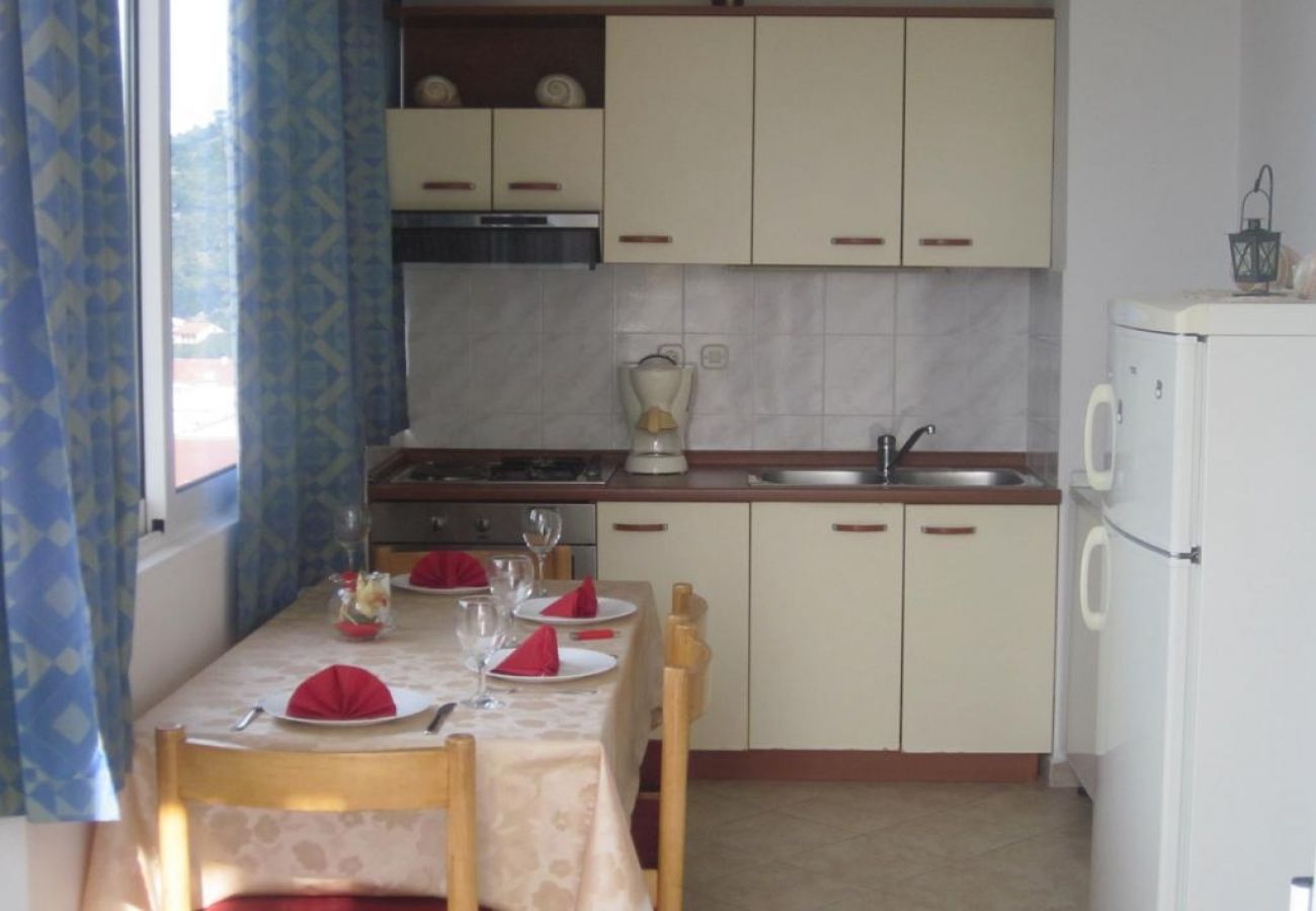 Appartamento a Hvar - Appartamento in Lesina (Hvar) con vista mare, terrazzo, Climatizzazione, WIFI (3666-2)