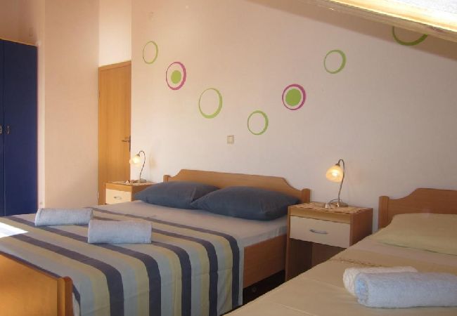 Appartamento a Hvar - Appartamento in Lesina (Hvar) con vista mare, terrazzo, Climatizzazione, WIFI (3666-5) Appartamento a Hvar - Appartamento in Lesina (Hvar) con vista mare, terrazzo, Climatizzazione, WIFI (3666-5)